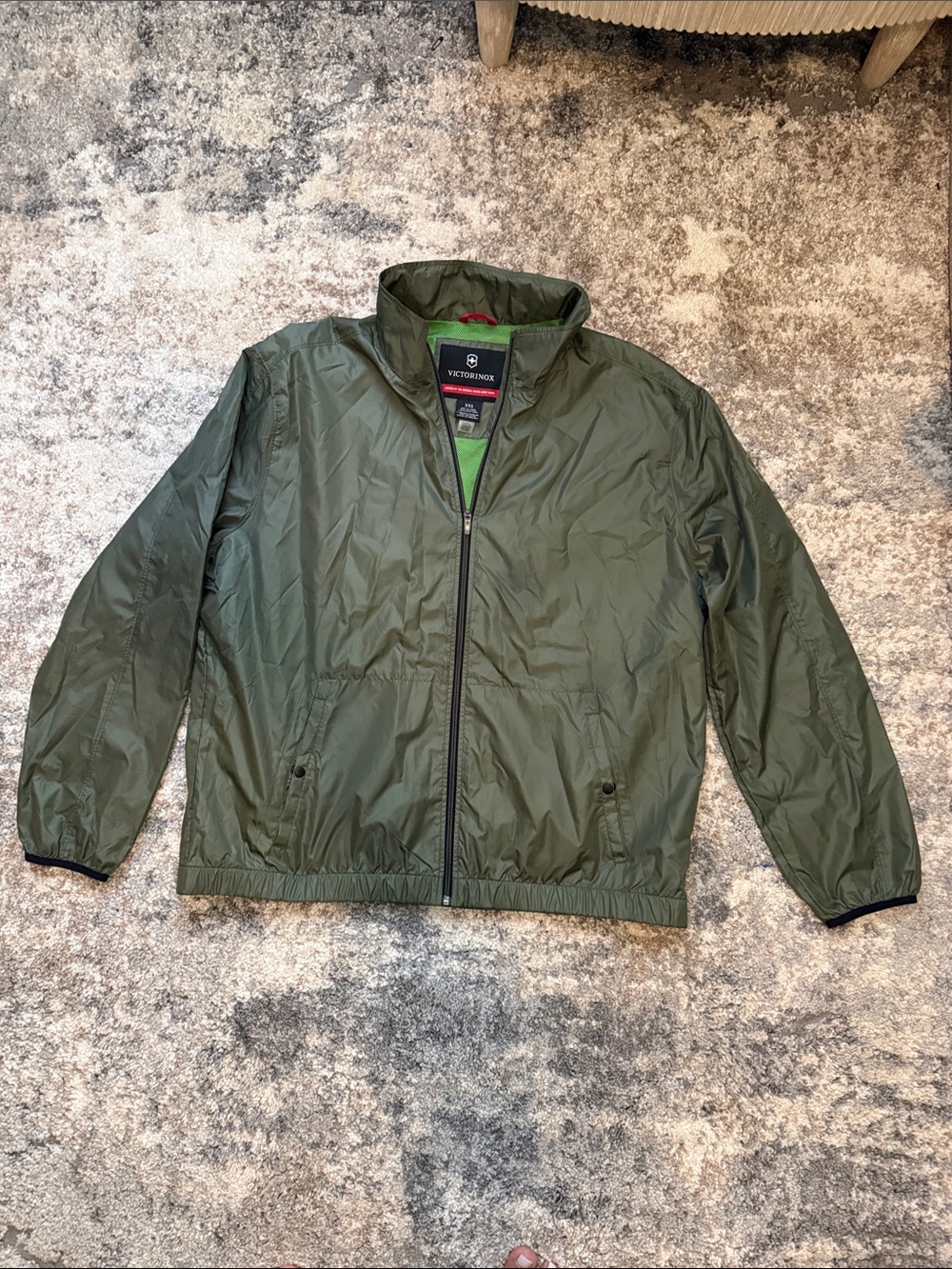 Victorinox Olive Green Lightweight Men's Windbreaker Jacket